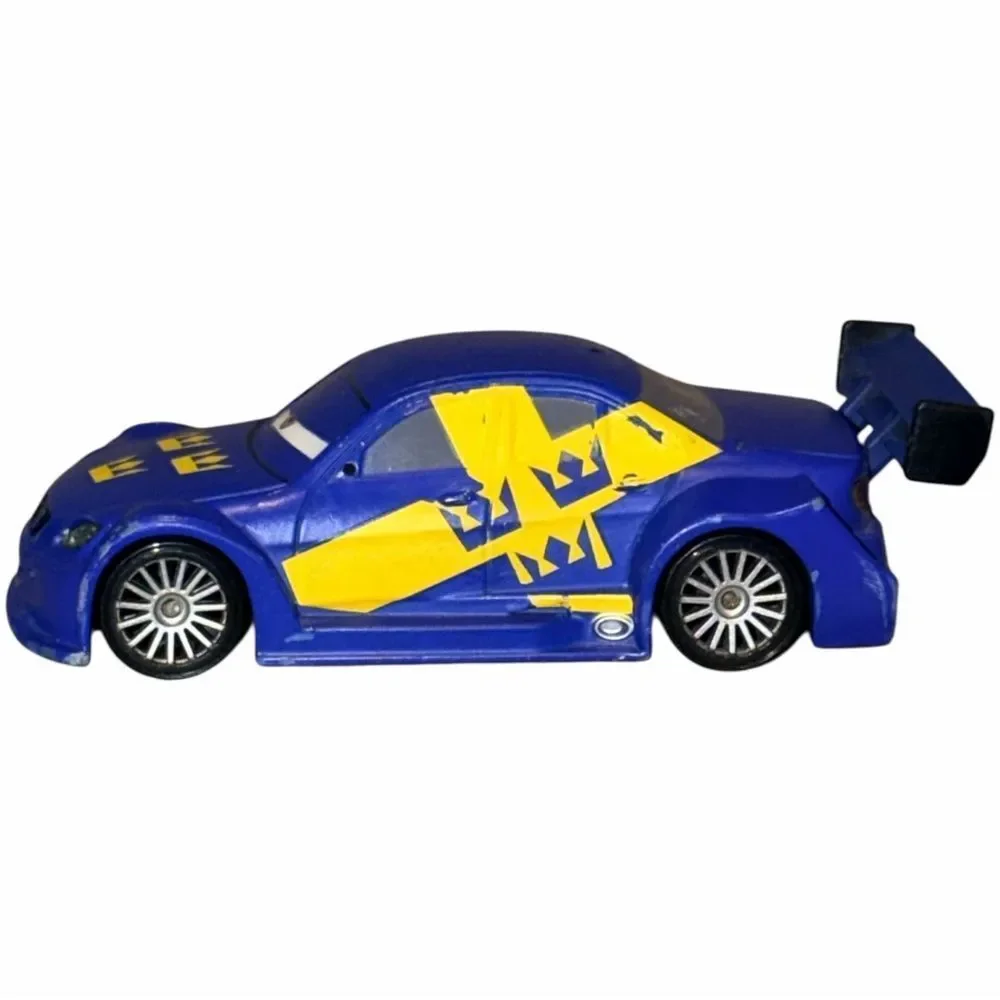 Disney Store Cars 2 Flash Nilsson 1:43 Diecast Chase Car Sweden World Grand Prix